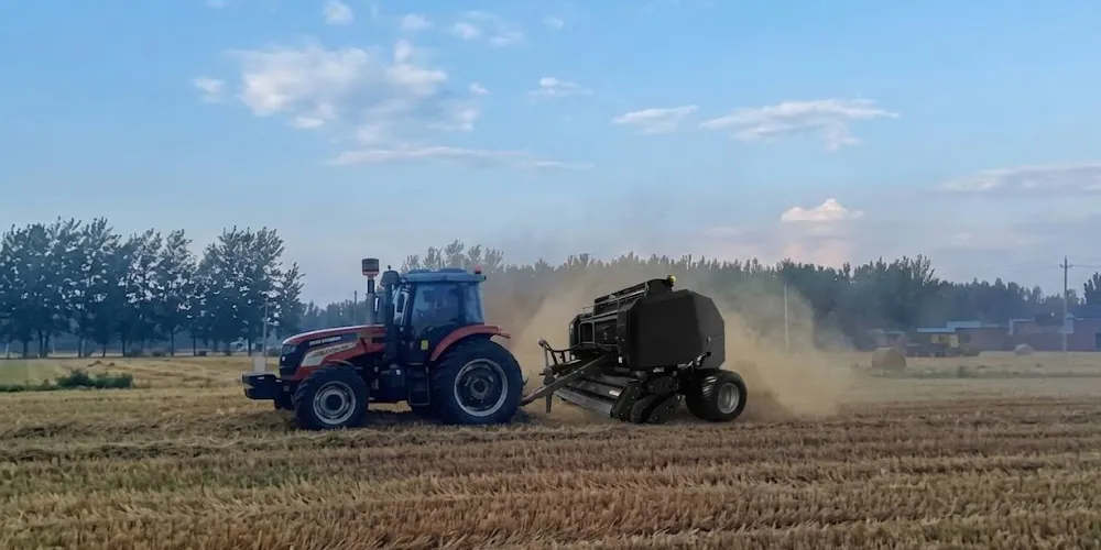 farm-balers--Roundbaler-for-customer2